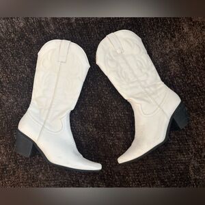Princess Polly Clayton Boots - White